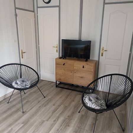 דירות Sulniac Chalet 4 Personnes Au Calme מראה חיצוני תמונה